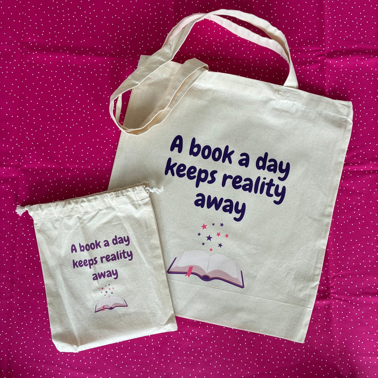 Canvas bag ‘A book a day keeps reality away’